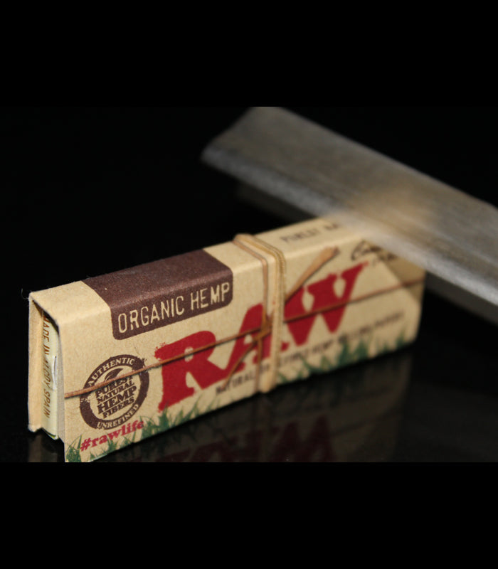 Raw Connoisseur Queen Size | 1 1/4 Medium Size + Filter